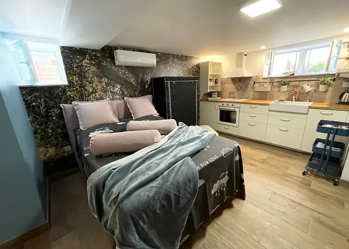Studio Pod Room, Free Parking