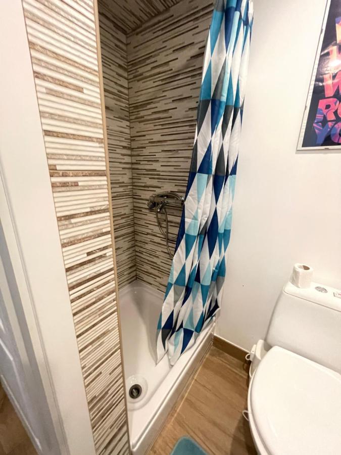 Apartment Pod Room, Free Parking *